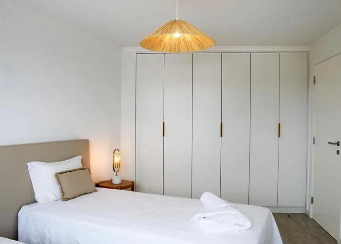 Serena Daire Madalena (Azores)